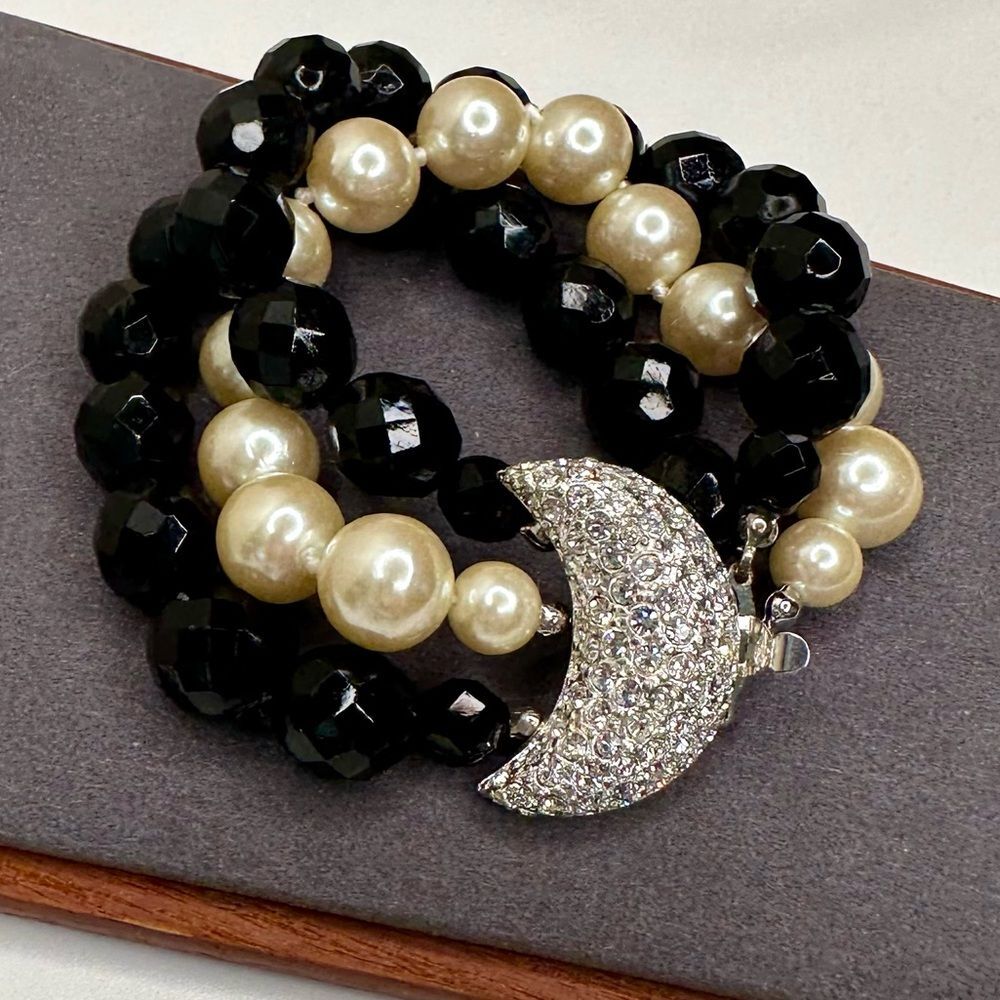 Y2K Carolee Moon Clasp Bracelet Triple Strand Faux Pearls Black Beads Vintage